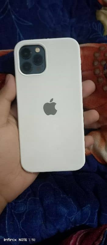 Iphone 12 Pro JV 1