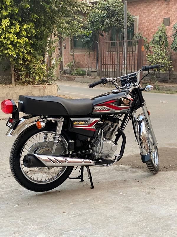 Honda 125 2024 Model Just like applied for 2000 km drive onlyy 8