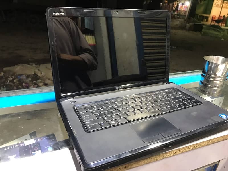 dell inspiron laptop 2gb 320gb 3