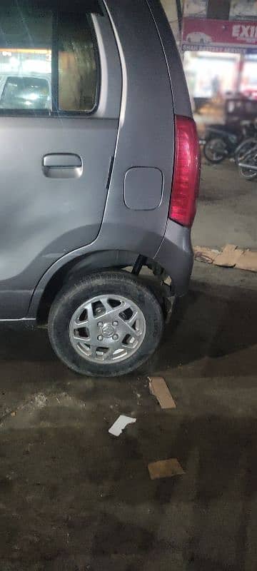 Suzuki Wagon R 2018 10