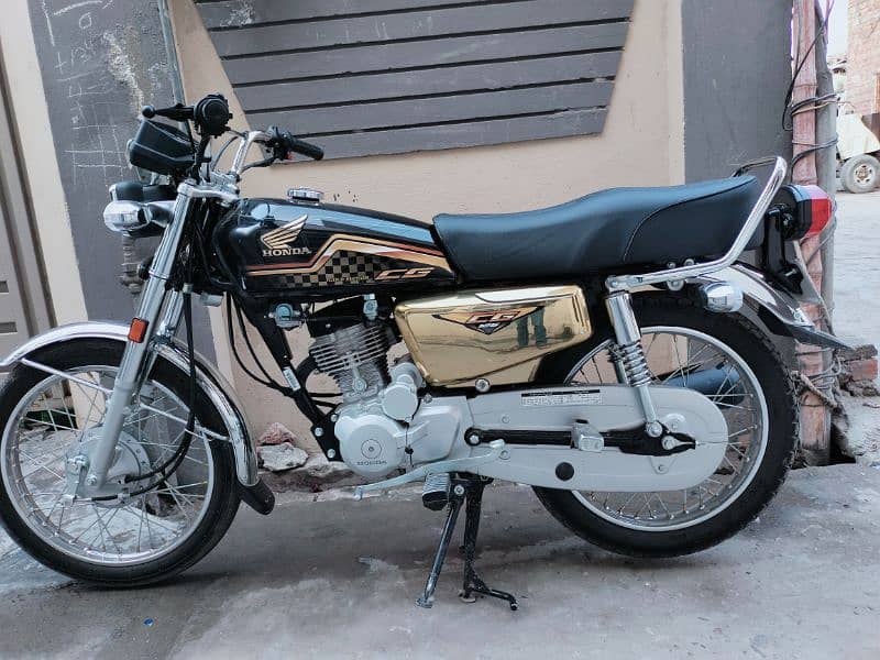 honda 125 special edition gold 0