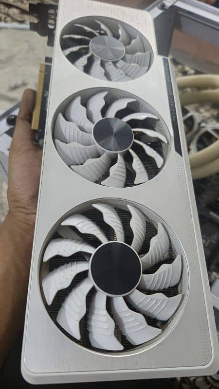 Nvidia Gforce Rtx 3080 OC triple fan white 0