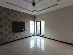 Ideal Prime Location House Is Available For rent In Lahore