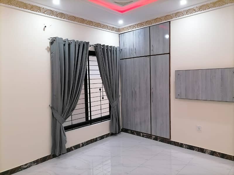 Ideal Prime Location House Is Available For rent In Lahore 1