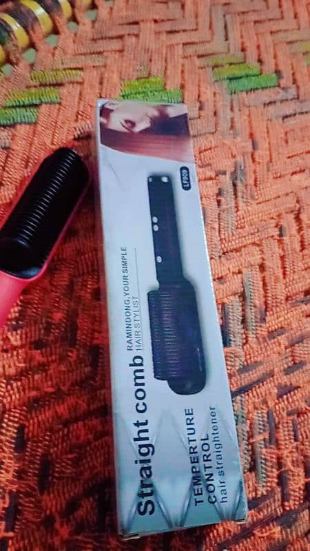 Electronic hair straightener brush 1