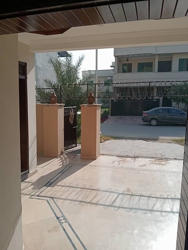 14marla 3beds DD TV lounge kitchen attached baths neat clean upper portion for rent in G 13 2 islamabad 0