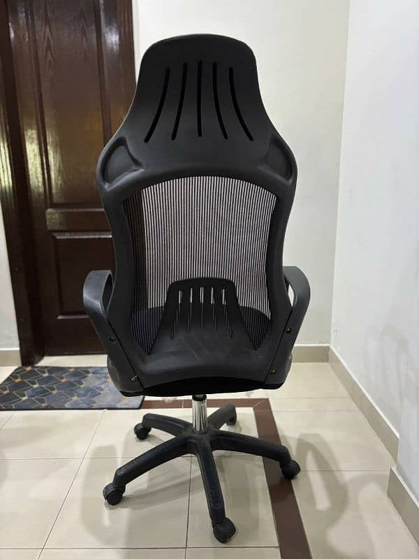 Gaming or Corporate Office Chairs 1