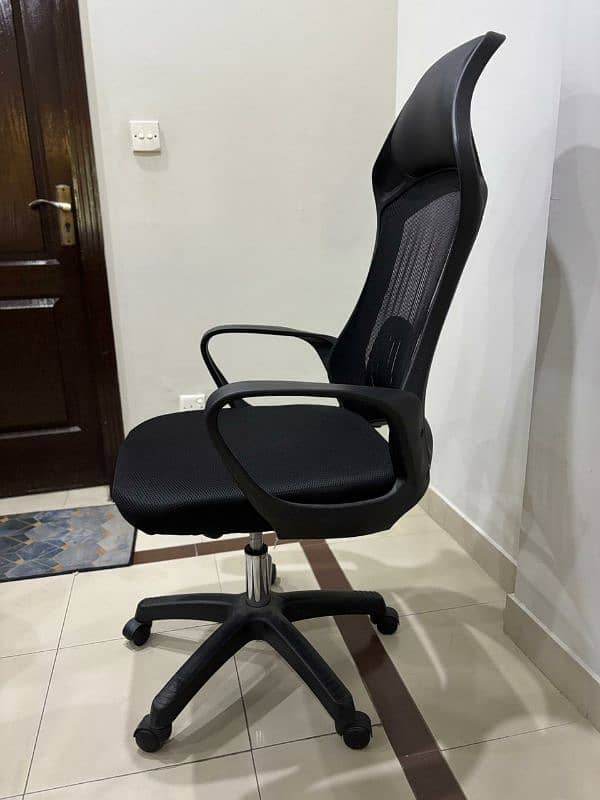 Gaming or Corporate Office Chairs 2