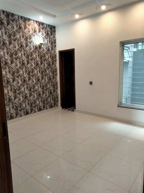 10 MARLA BARND NEW SACEND FLOOR FOR RENT IN JUBIEEL TOWN 0