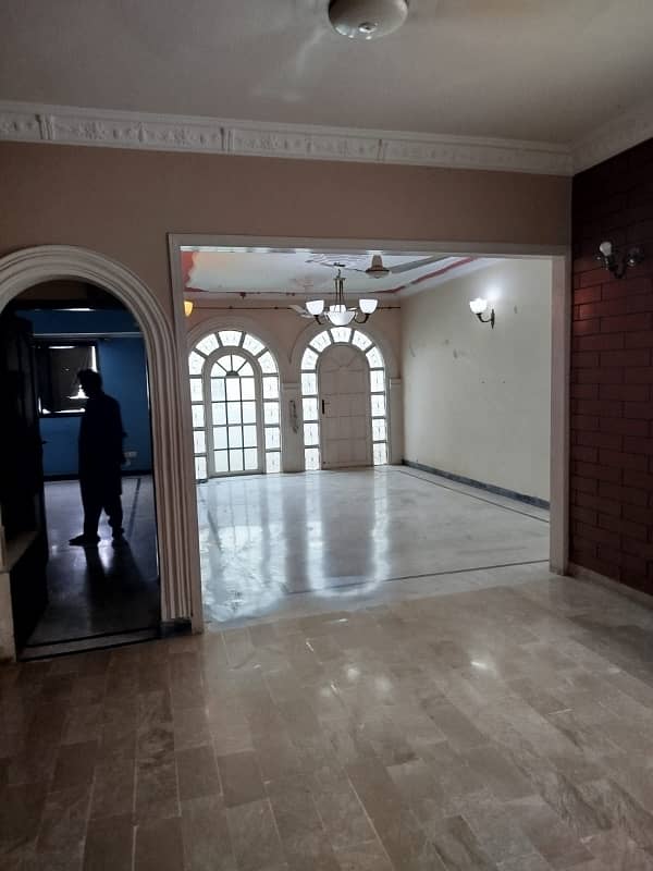 Centrally Located House In Gulshan-e-Iqbal - Block 10-A Is Available For sale 13