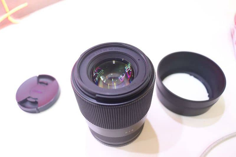 Sigma 30mm F/1.4 DC DN for Sony 3