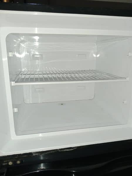 Dawlance Fridge 9170 For Sale location khnapur Asad Town 2