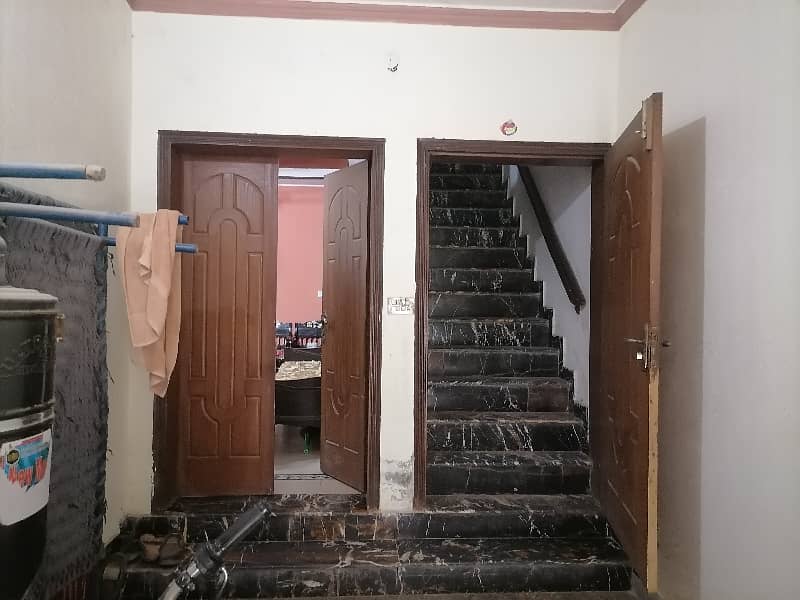 5 Marla House In Shoukat Town For Sale 8