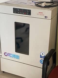 incubator for pharma lab use