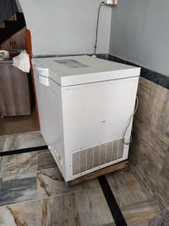 Dawlance deep freezer