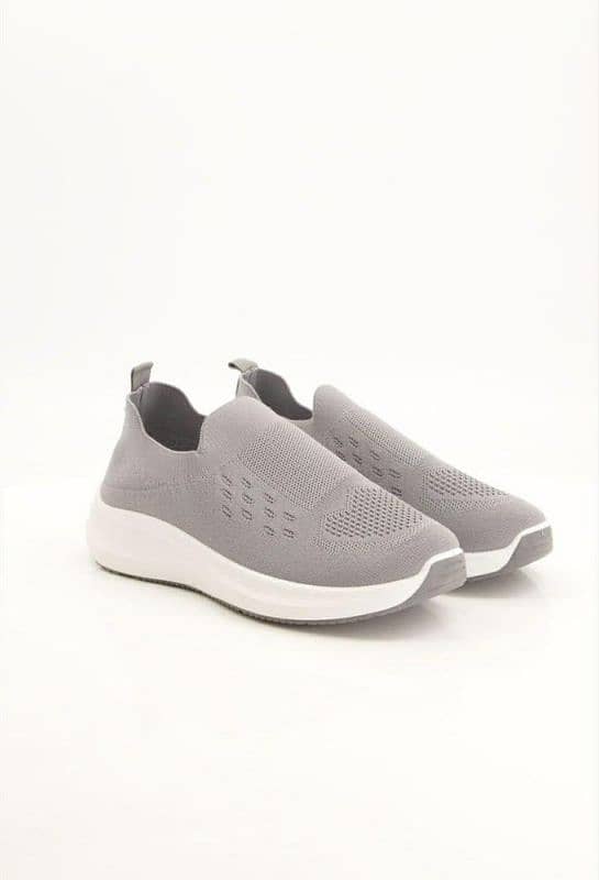 Women's Leather Casual Sneakers. 11