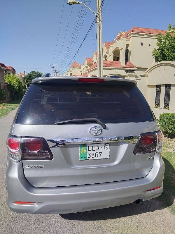 Toyota Fortuner 2013 3