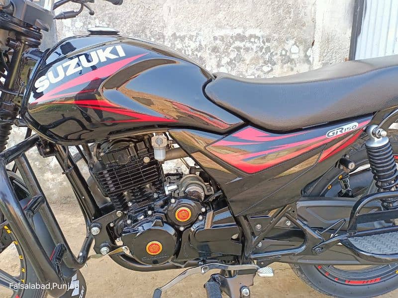 Suzuki GR150 13