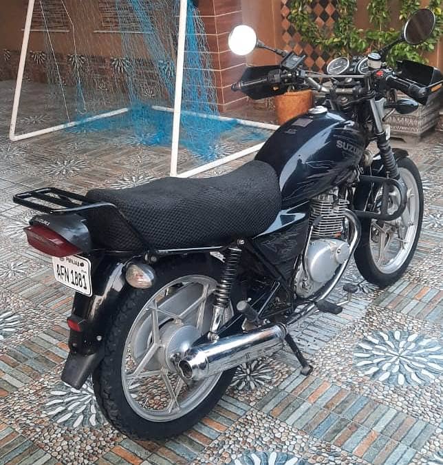 Suzuki GS 150 2021 10