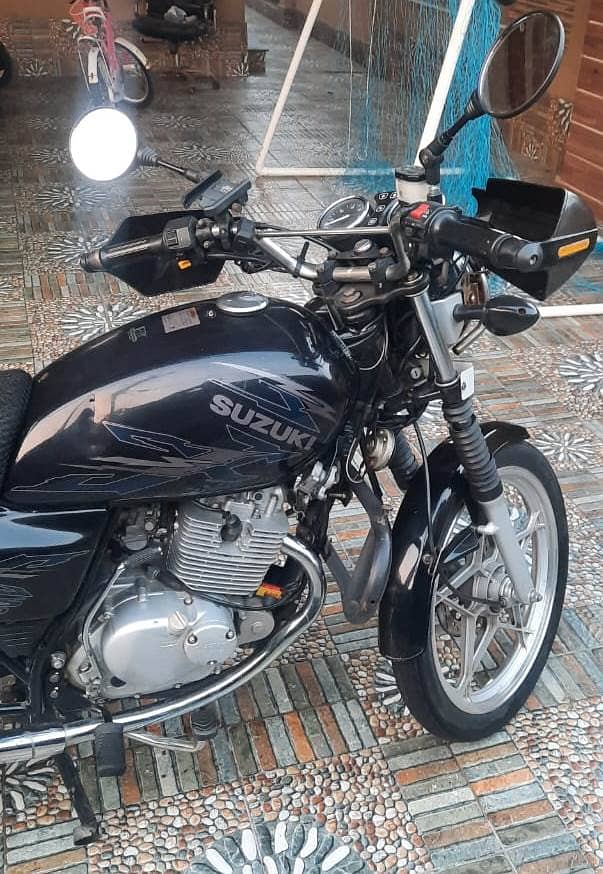 Suzuki GS 150 2021 11