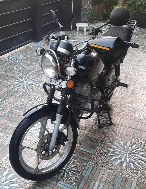 Suzuki GS 150 2021 12