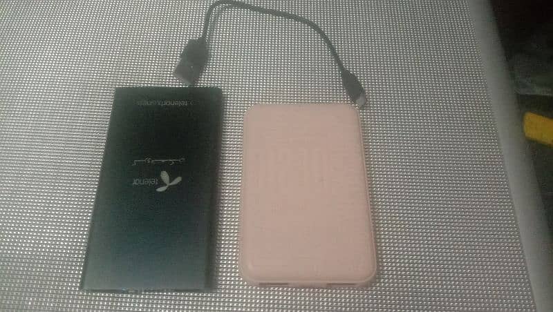 power bank with free cable 0