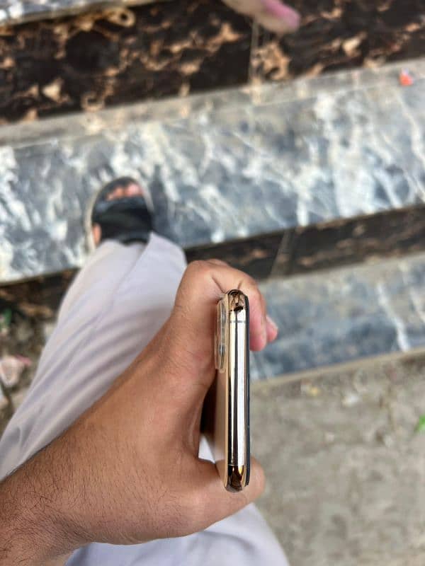 iphone 11 pro max non pta 2