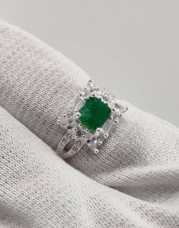 Narural Swat Emerald Stone Silver Ring Top Quality 3