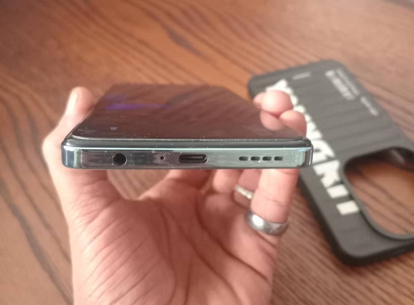 Infinix hot 40 pro 20 days used 256gb 6