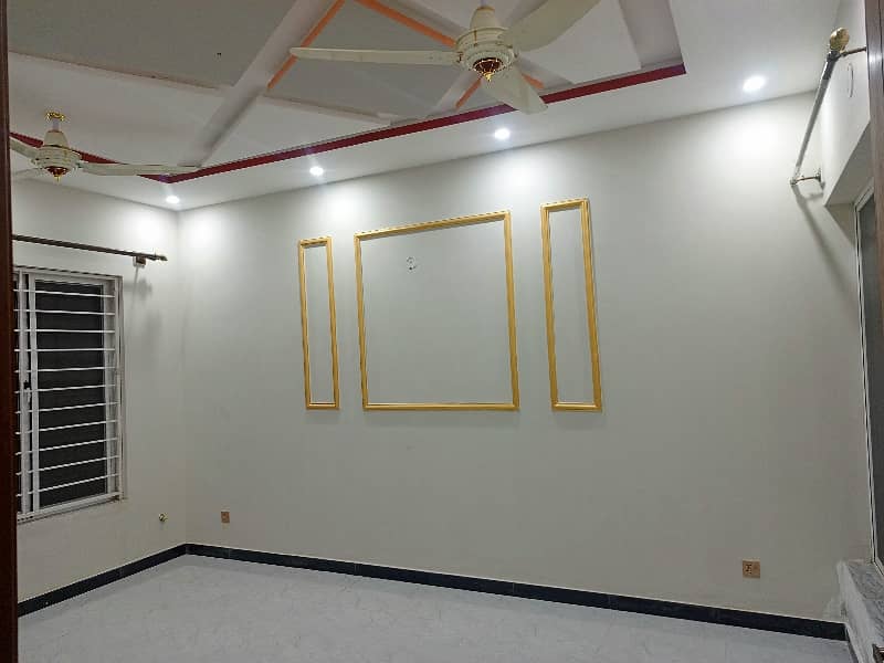 7 MARLA HOUSE/PORTION BOTH  FOR RENT IN CDA SECTOR MPCHS F-17 ISB 5