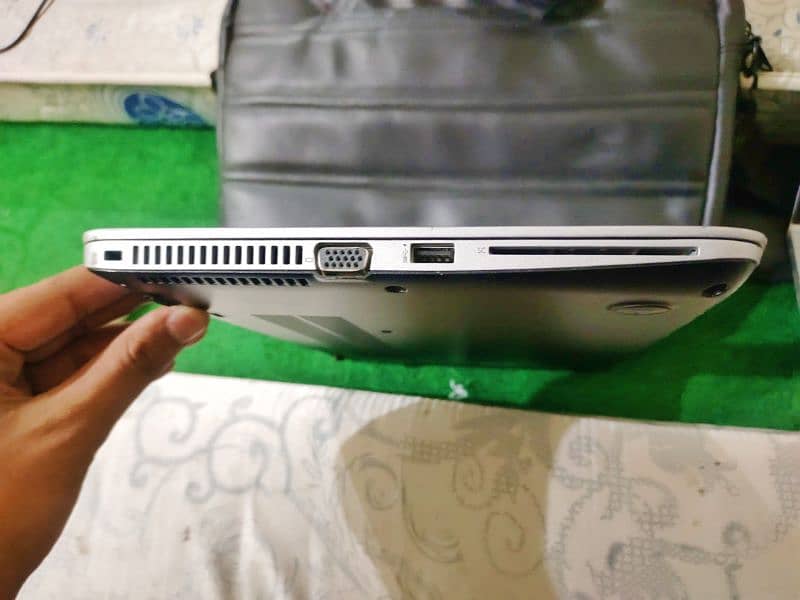 Hp elitebook 820 G3 Core i5 6th generation 2