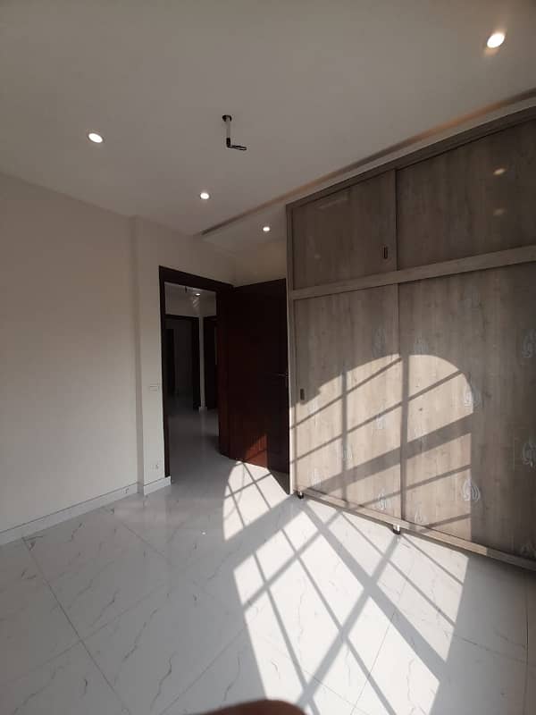 5 MARLA BRAND NEW HOUSE FOR SALE IN NASHEMAN IQBAL PHASE 2 BLOCK A2 5