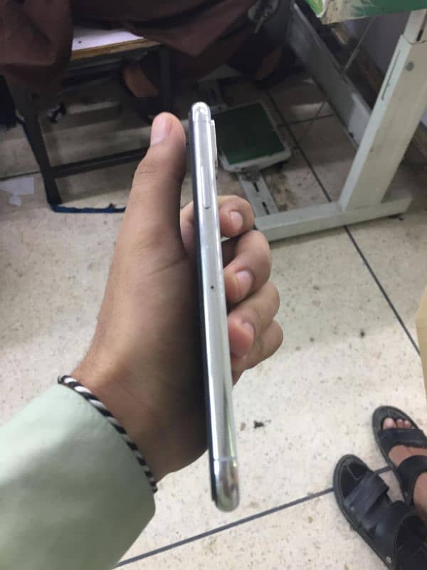 I phone x . . pta approved. . 256 gb . . 75 health. . . lush condition 2