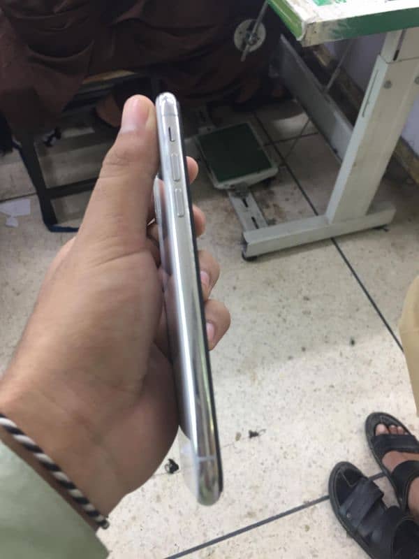 I phone x . . pta approved. . 256 gb . . 75 health. . . lush condition 4