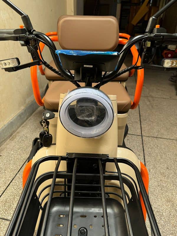 3 Wheel Electric Scooty for Elders and Special persons 3