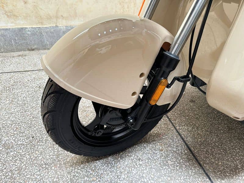 3 Wheel Electric Scooty for Elders and Special persons 4