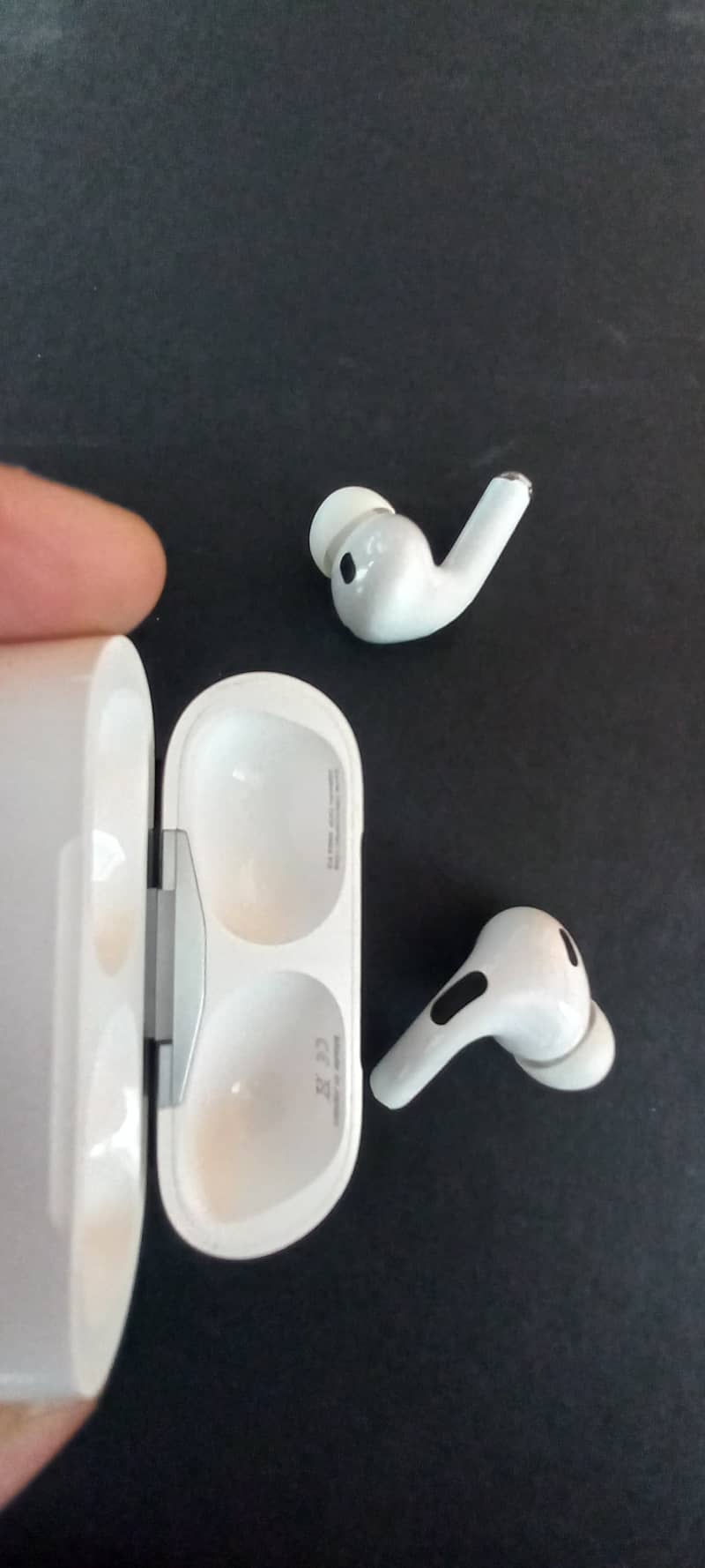 AirPods Pro in Mint Condition for Sale ORGINAL Apple 2