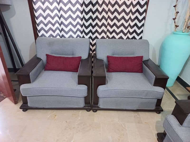 7 seater sofa set with table 1