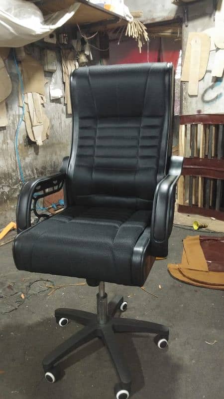 Executive Office Chair/Special Revolving Chair/Boss Chair/Office Chair 3