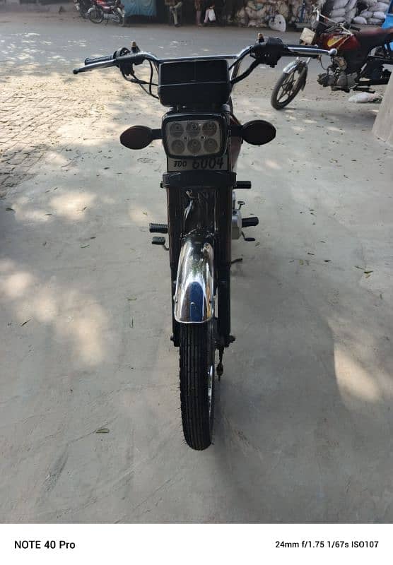 Honda 125 Self 2