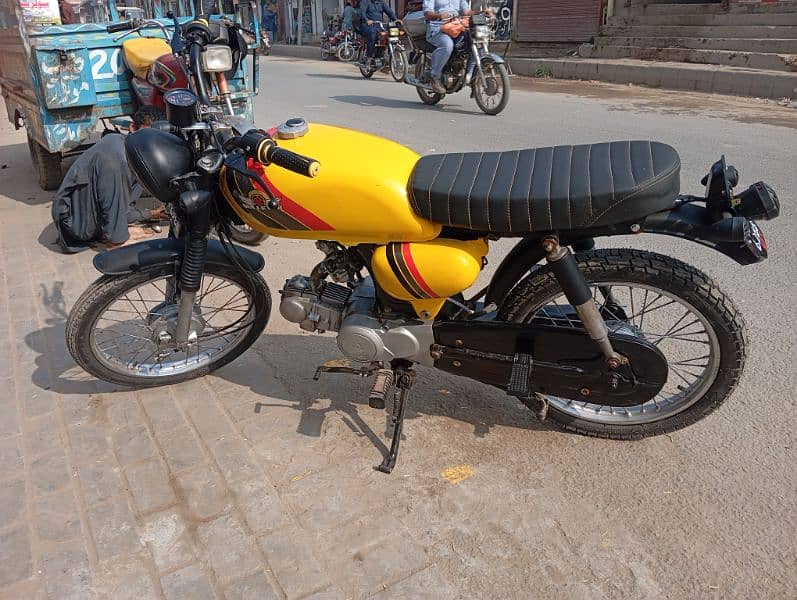 Yamaha Dhoom 4 Stroke Modified Cafe Racer 1