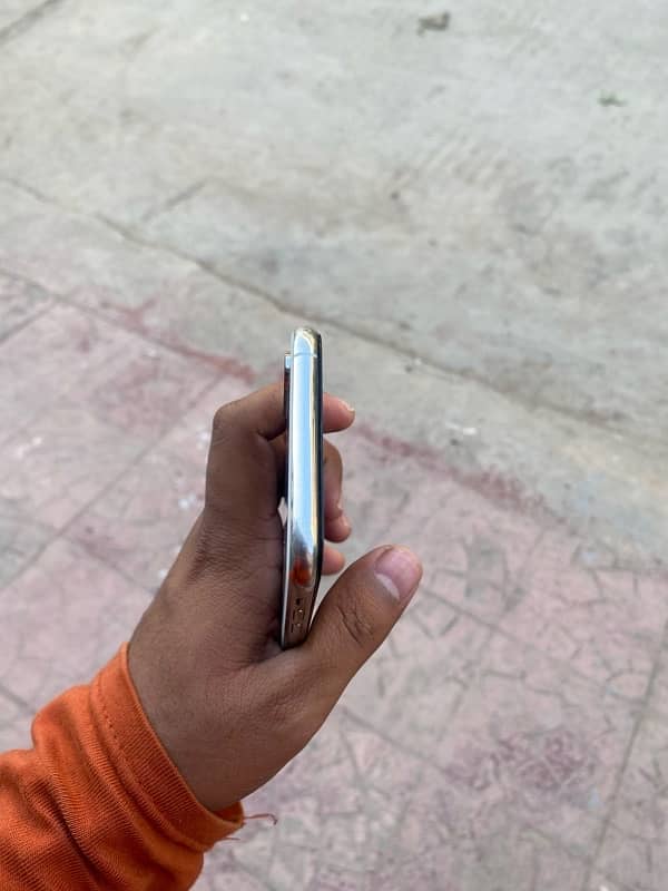 Iphone Xs 64gb PTA Approved 2