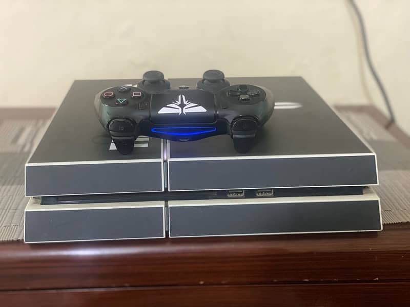 ps4 2TB white colour with 22 Games 4