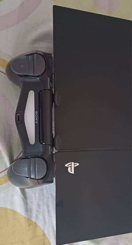 Ps4 500gb with 1 dual shock controller 5