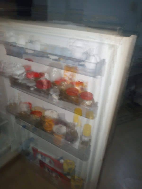 golden color refrigerator excellent condition 4