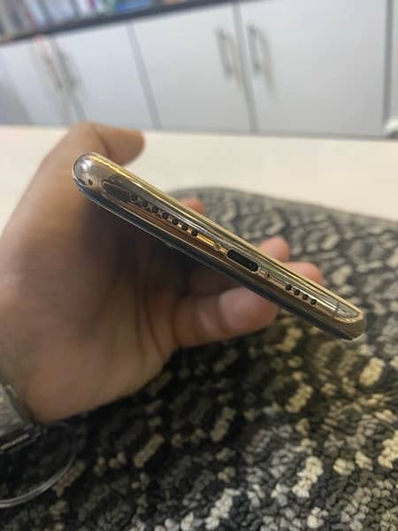 iPhone XS Max 2