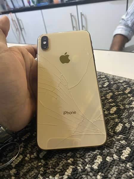 iPhone XS Max 4