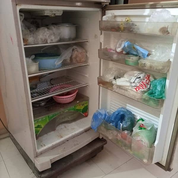 fridge 2 door doulance company for sale good condition 1