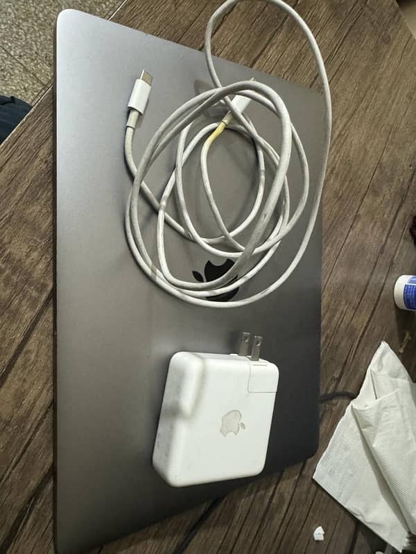 Apple MacBook Pro 2017 13 Inch 4