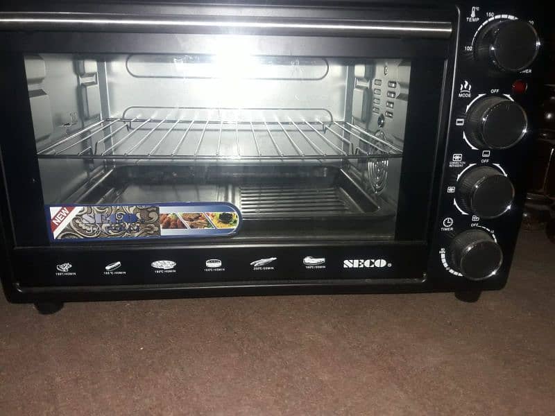 An electric oven 1